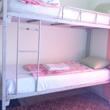 Canal Hostel เชกี ภายนอก รูปภาพ