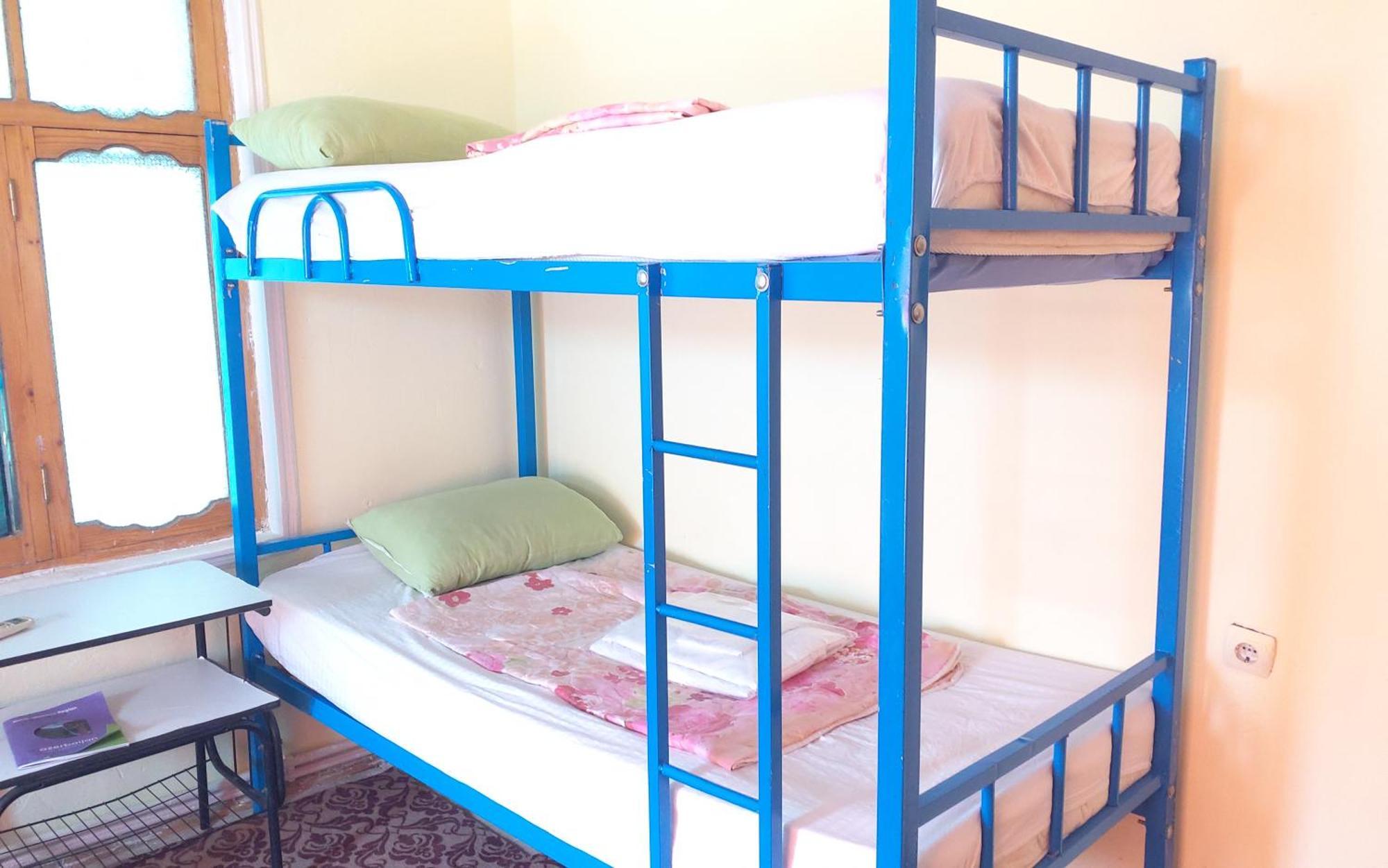 Canal Hostel เชกี ภายนอก รูปภาพ